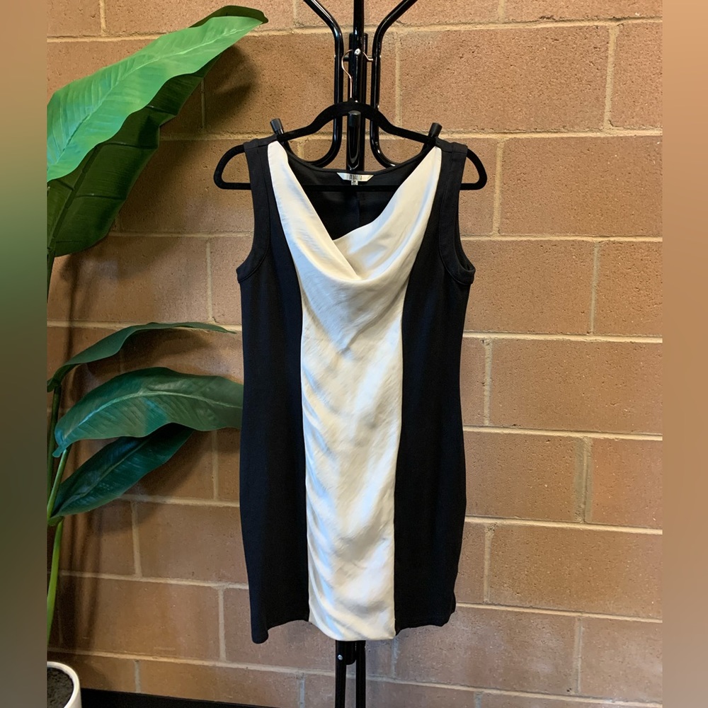 BB DAKOTA SILKY PONTE DRESS BLACK AND CREAM
